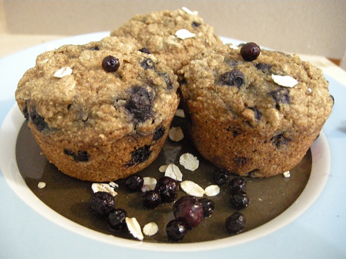 vegan blueberry oatmeal muffins